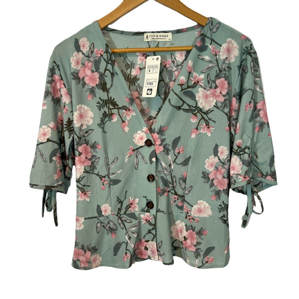 Jon & Anna Women's V Neck Top - Size Small  NWT